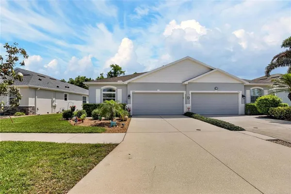 $297,500 | 7418 Surrey Pines Drive, Apollo Beach, FL 33572