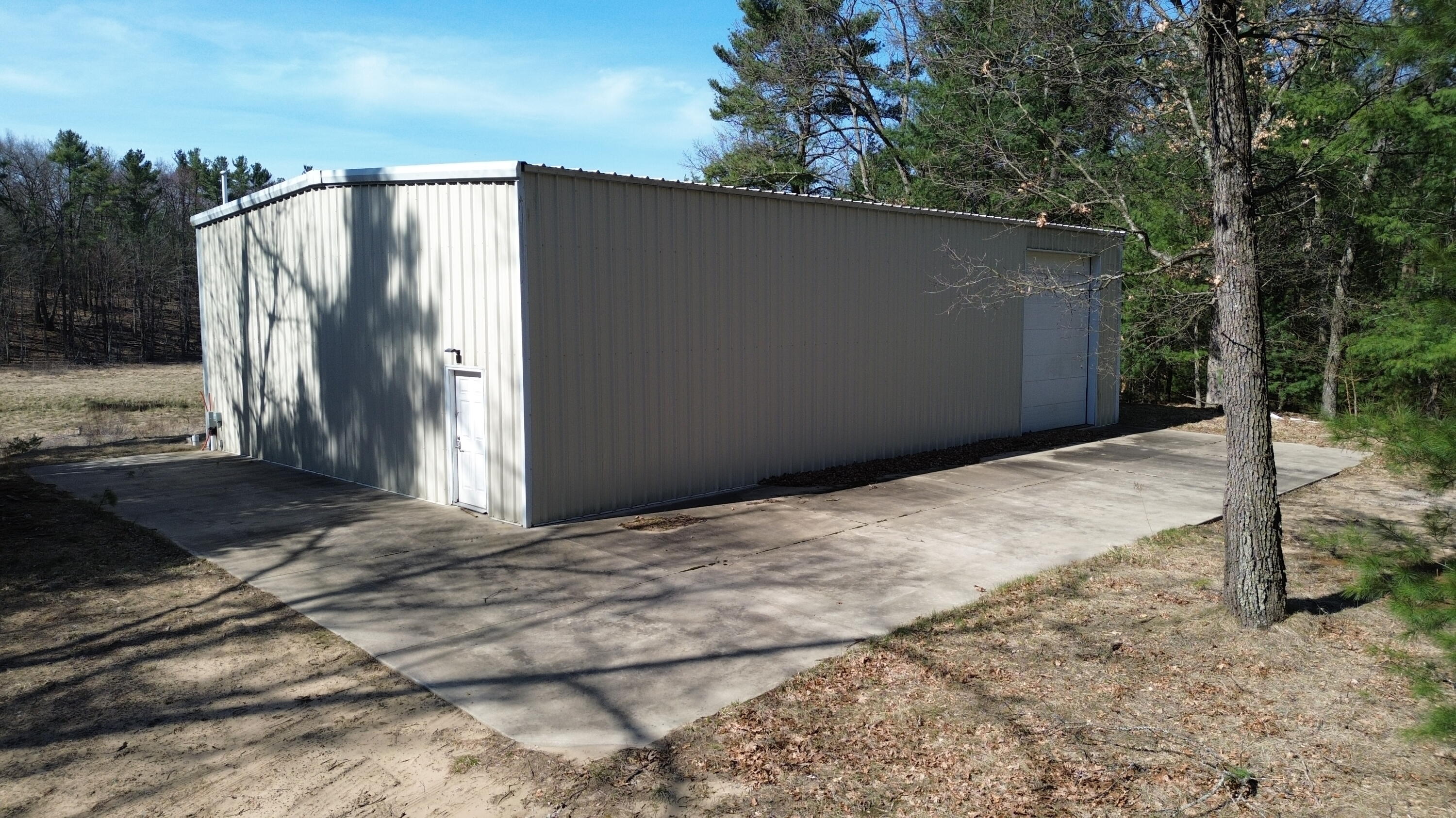 253 West Crystal Lake Road Twin Lake, MI 49457 - Photo 9 of 39 DJI_0395