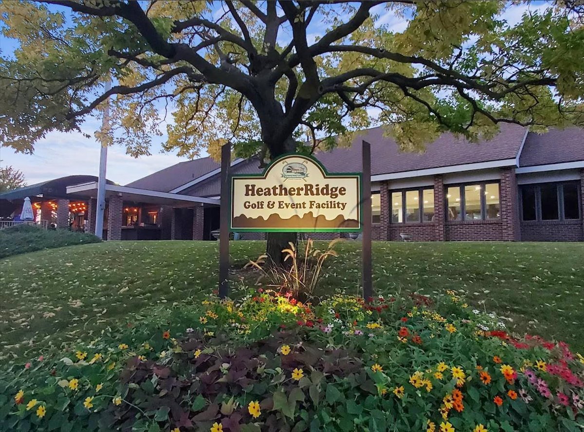 642 Dunham Road Gurnee, IL 60031 - Photo 26 of 33 a sign on the side of a tree