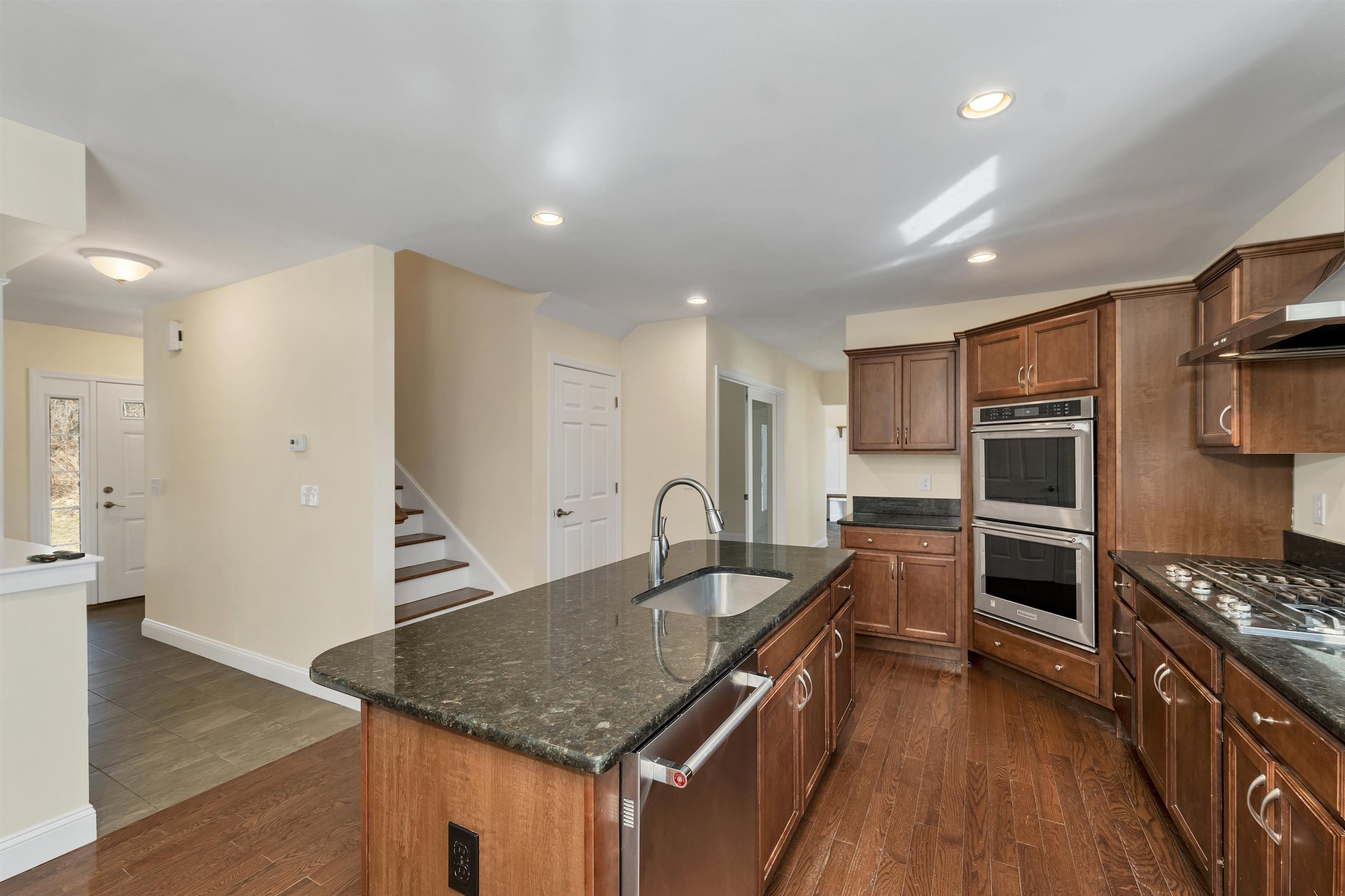 142 Worcester Road Hollis, NH 03049 - Photo 8 of 50