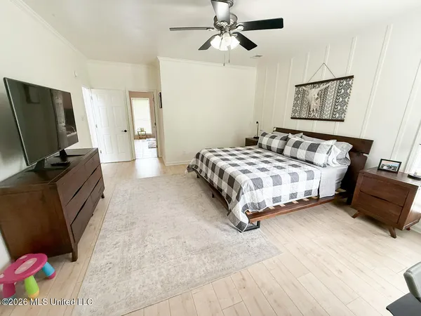 $495,000 | 695 Swinnea Lake Drive, Southaven, MS 38672