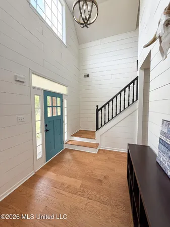 $495,000 | 695 Swinnea Lake Drive, Southaven, MS 38672