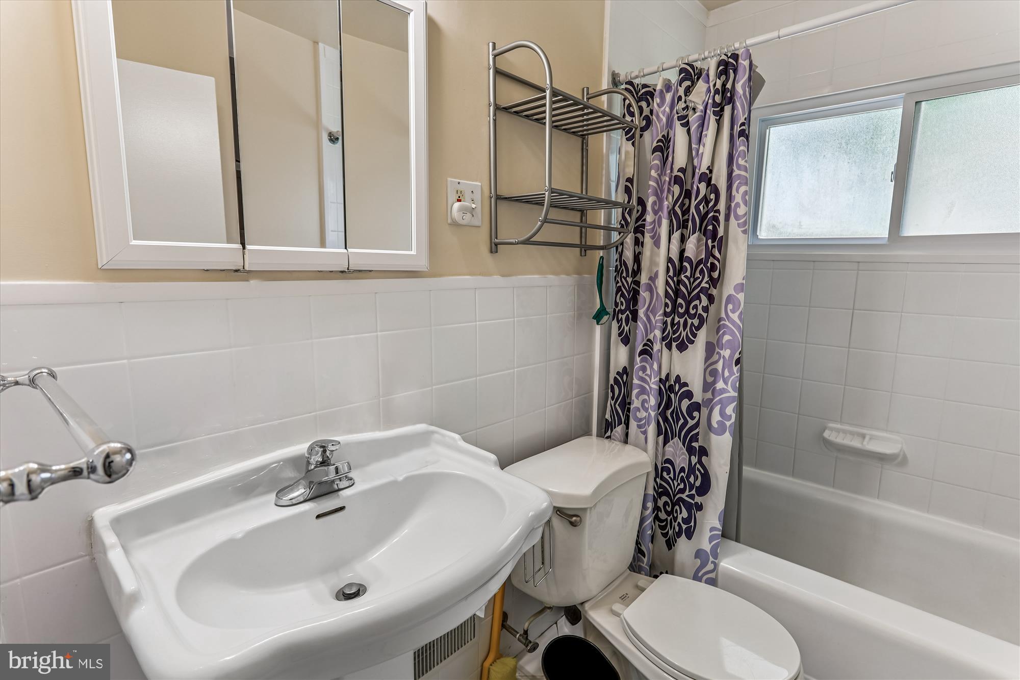 1007 Marksworth Road Baltimore, MD 21228 - Photo 11 of 28 Bath