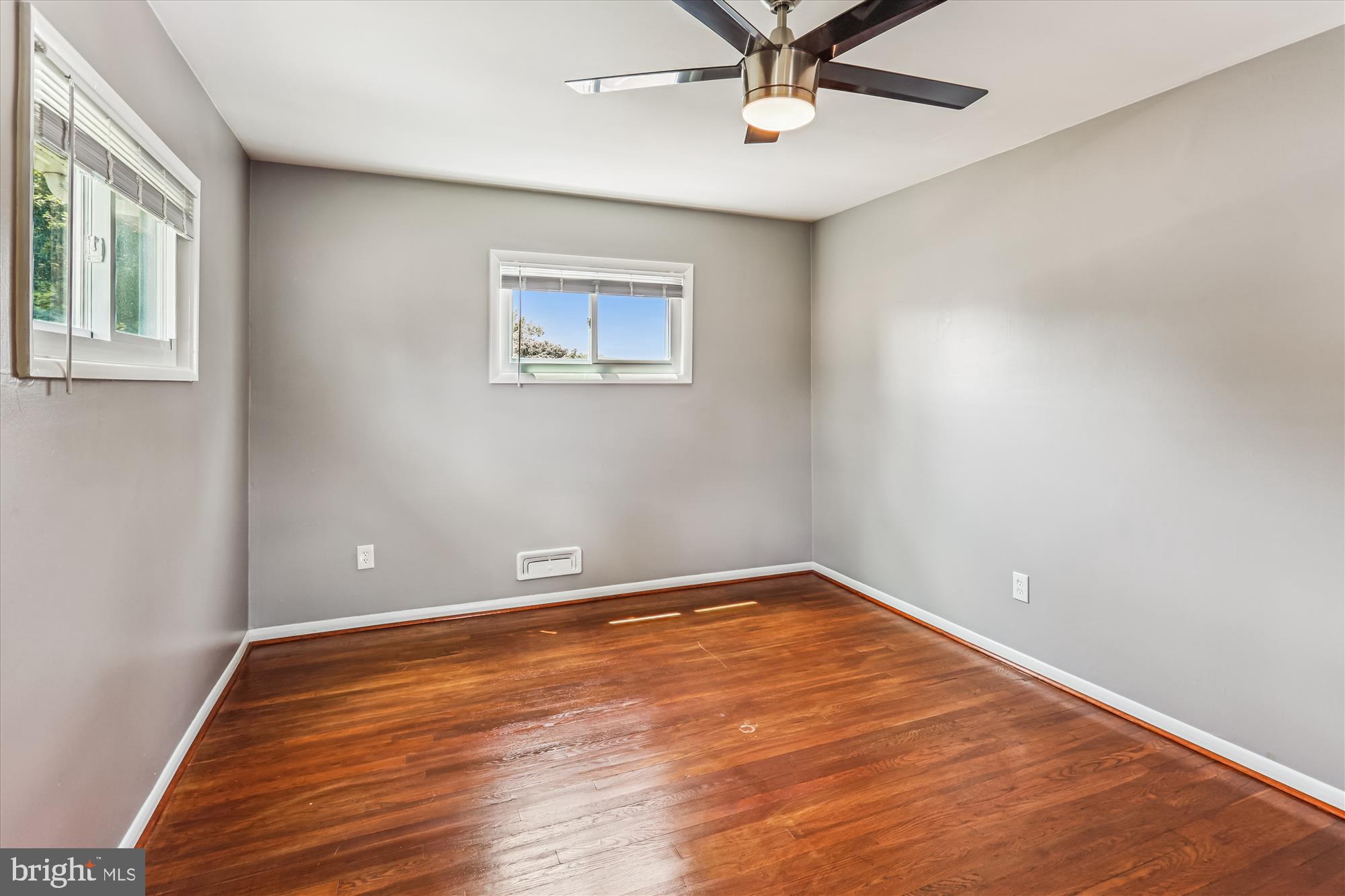 1007 Marksworth Road Baltimore, MD 21228 - Photo 18 of 28 Bedroom 3