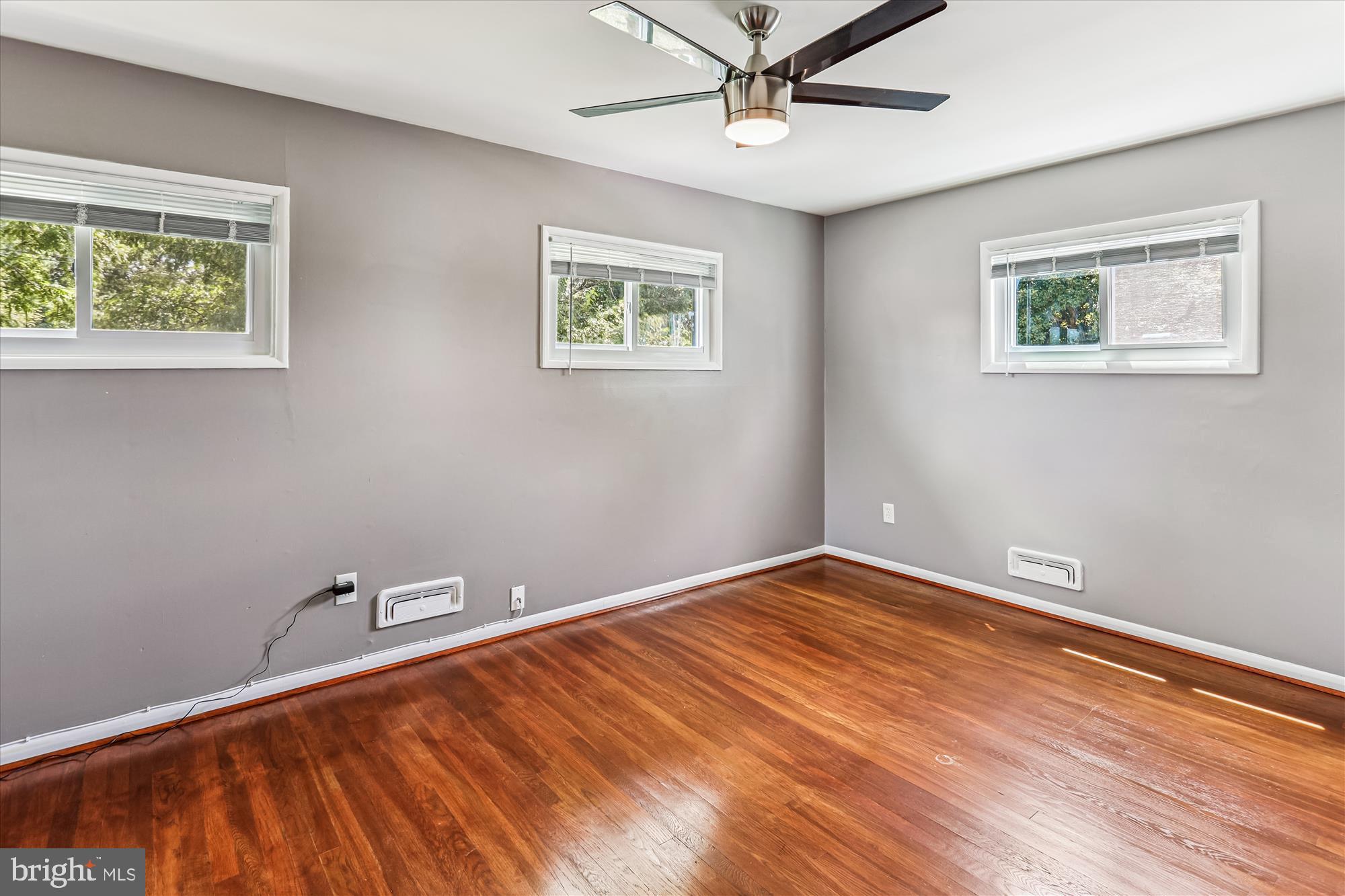 1007 Marksworth Road Baltimore, MD 21228 - Photo 19 of 28 Bedroom 3