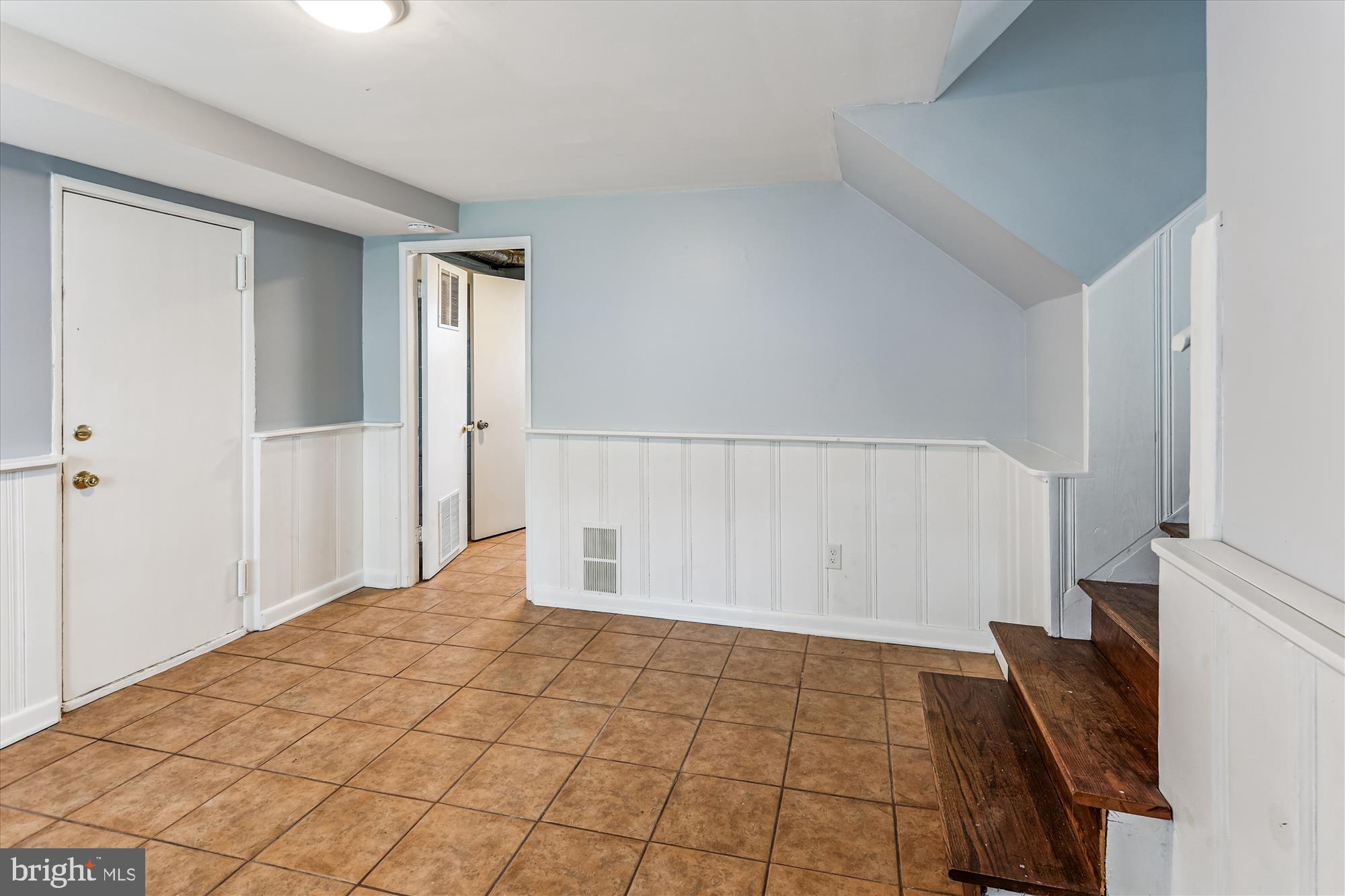 1007 Marksworth Road Baltimore, MD 21228 - Photo 22 of 28 Bonus Room