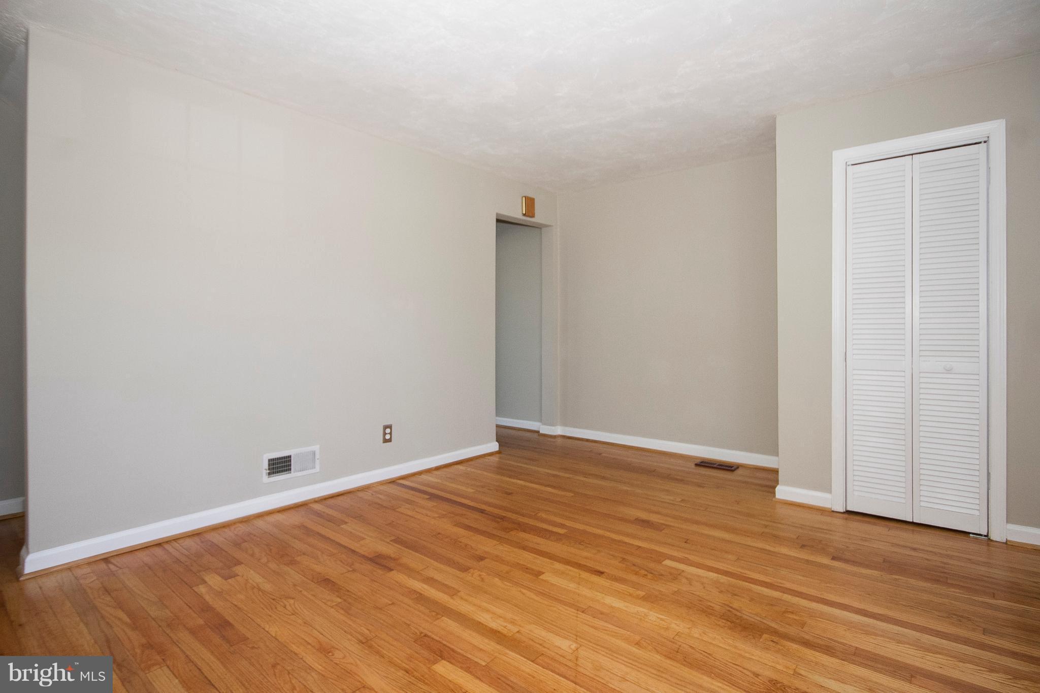 1931 Searles Road Baltimore, MD 21222 - Photo 3 of 17 Interior (General)