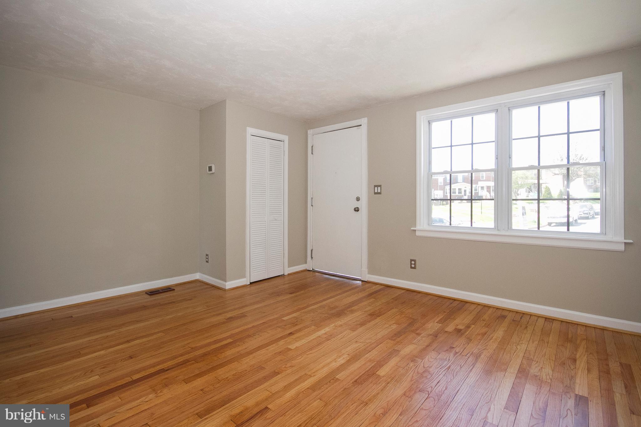 1931 Searles Road Baltimore, MD 21222 - Photo 4 of 17 Family Room