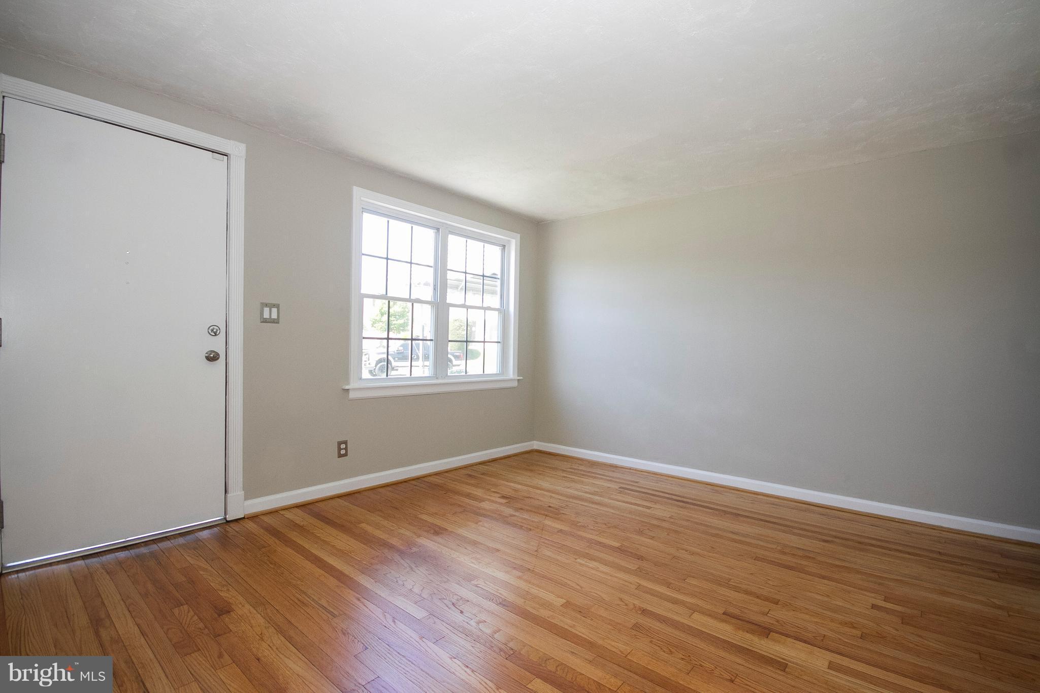1931 Searles Road Baltimore, MD 21222 - Photo 5 of 17 Family Room
