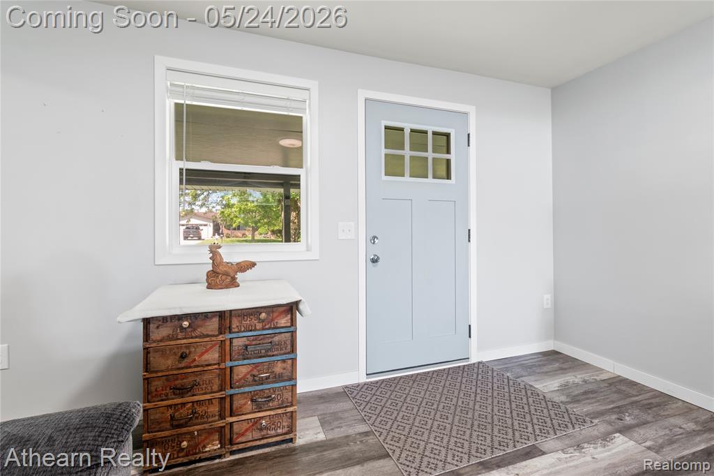 5460 North Henderson Road Davison, MI 48423 - Photo 6 of 33