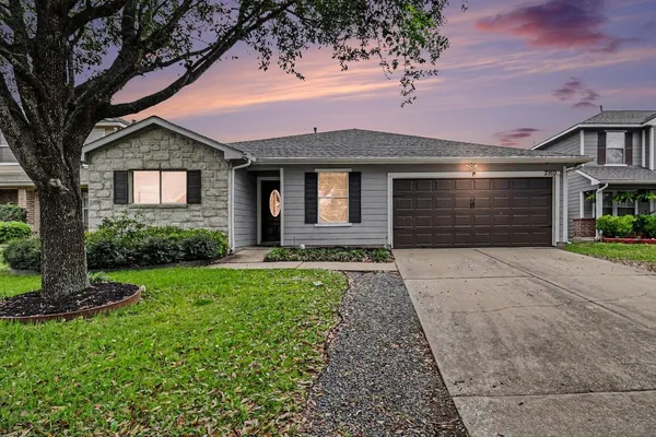 $2,000 | 2910 Meiko Drive, Houston, TX 77045