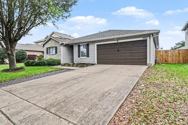 $2,000 | 2910 Meiko Drive, Houston, TX 77045