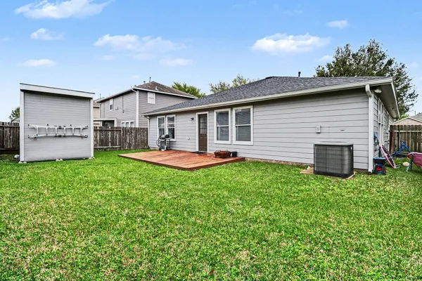 $2,000 | 2910 Meiko Drive, Houston, TX 77045