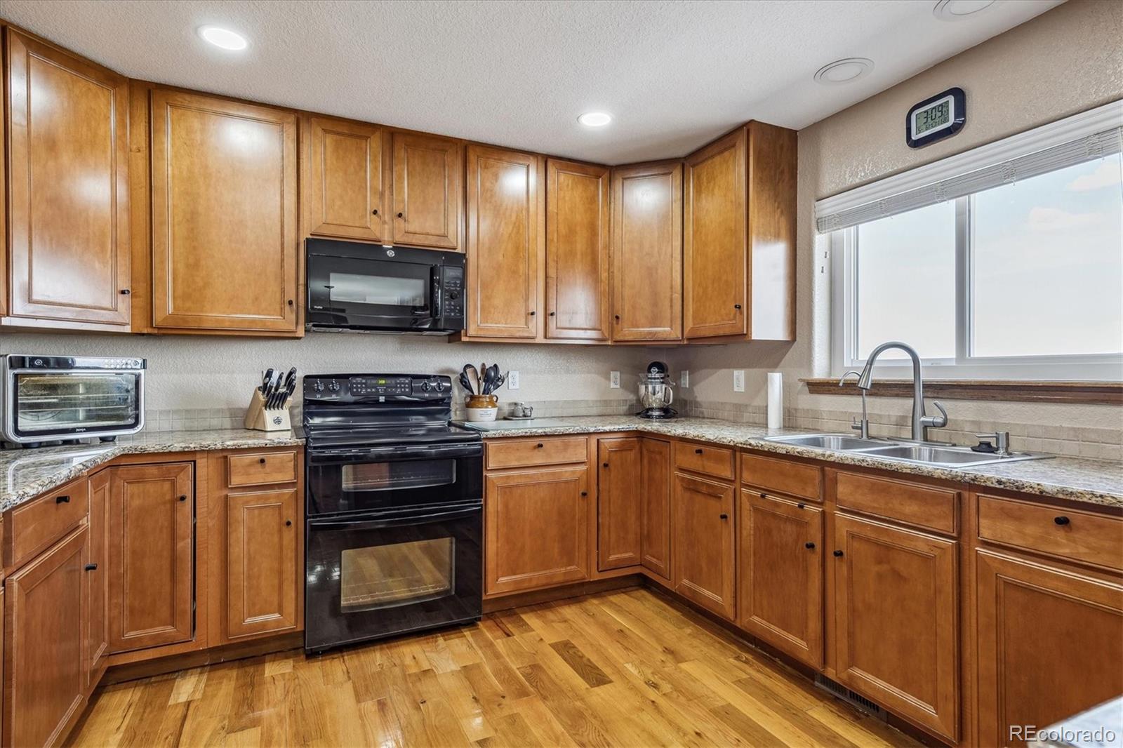 1395 View Ridge Road Bennett, CO 80102 - Photo 12 of 37