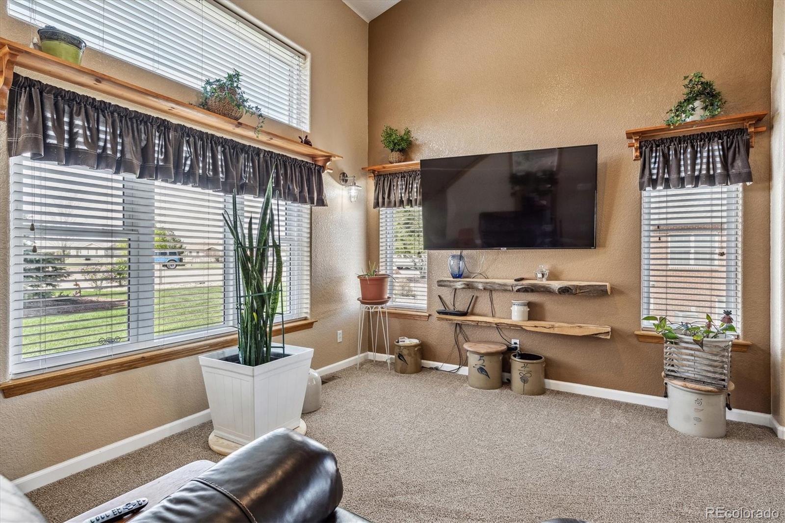 1395 View Ridge Road Bennett, CO 80102 - Photo 6 of 37