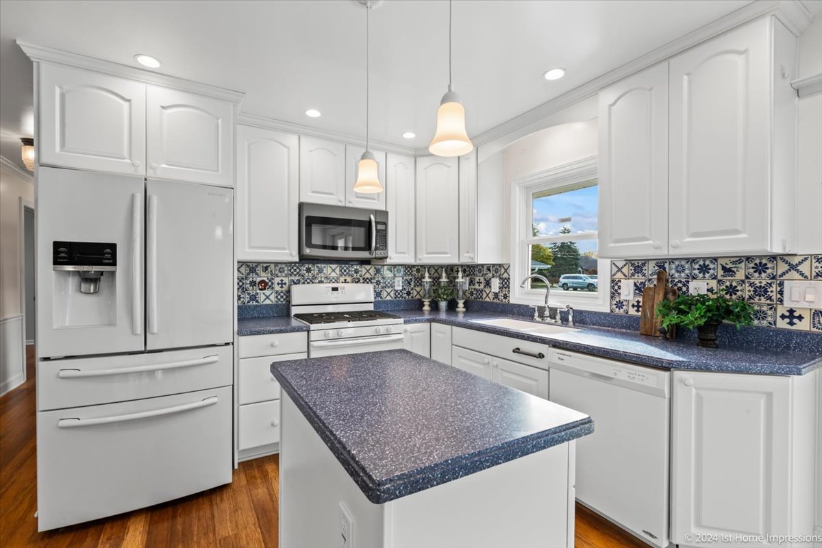 6803 97th Street Chicago Ridge, IL 60415 - Photo 13 of 28 Gallery Image 13