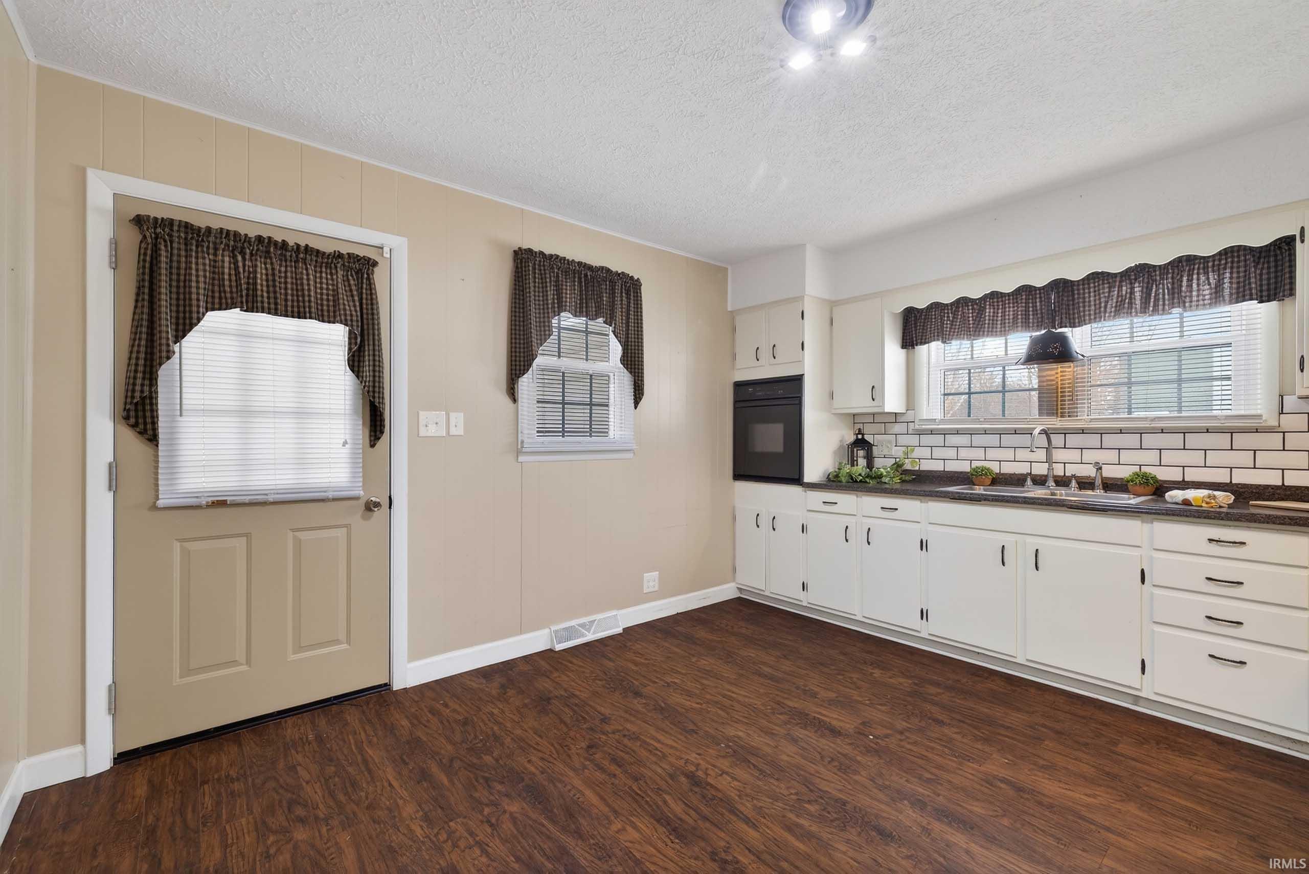 4362 Leesville Road Bedford, IN 47421 - Photo 15 of 33