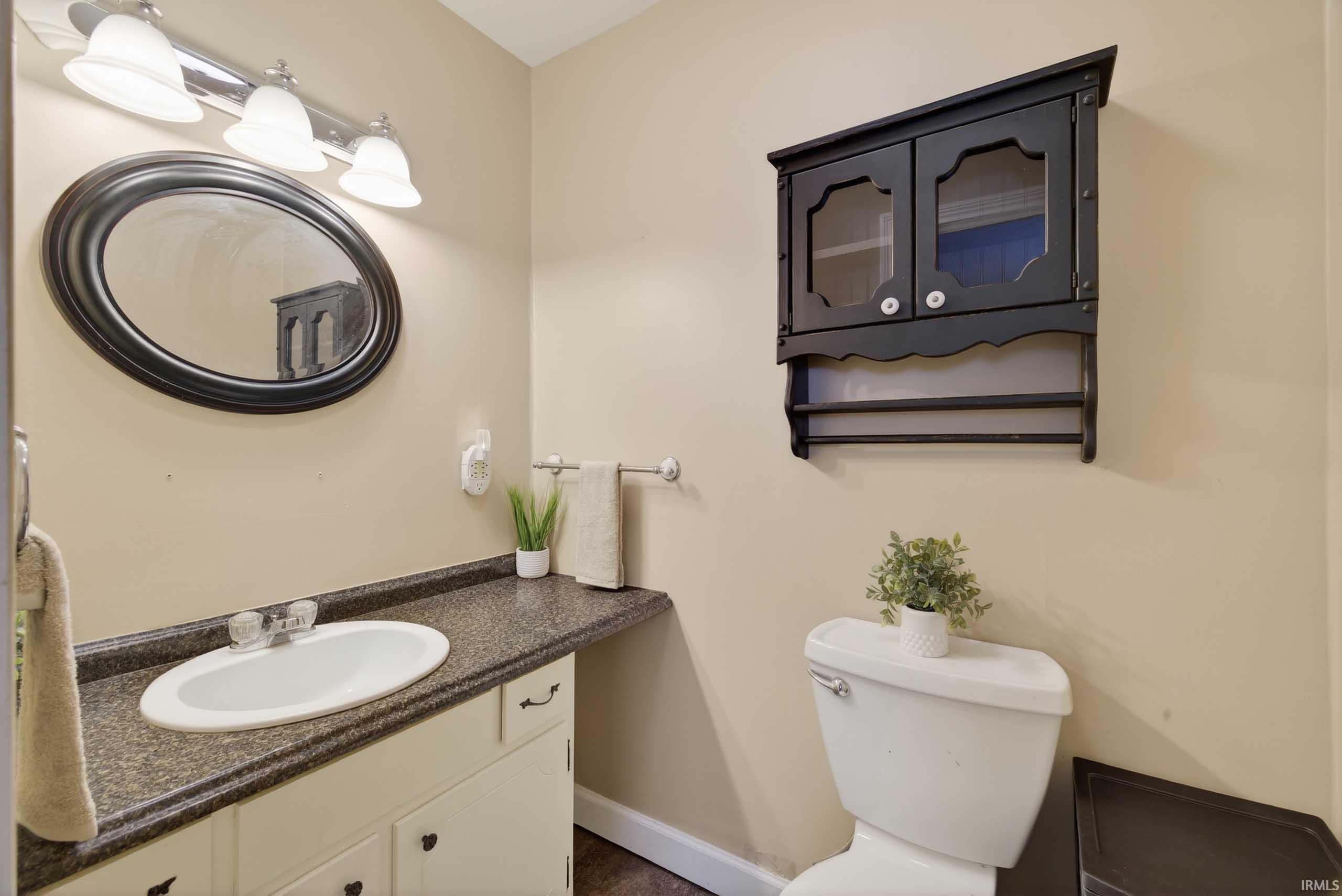 4362 Leesville Road Bedford, IN 47421 - Photo 3 of 33