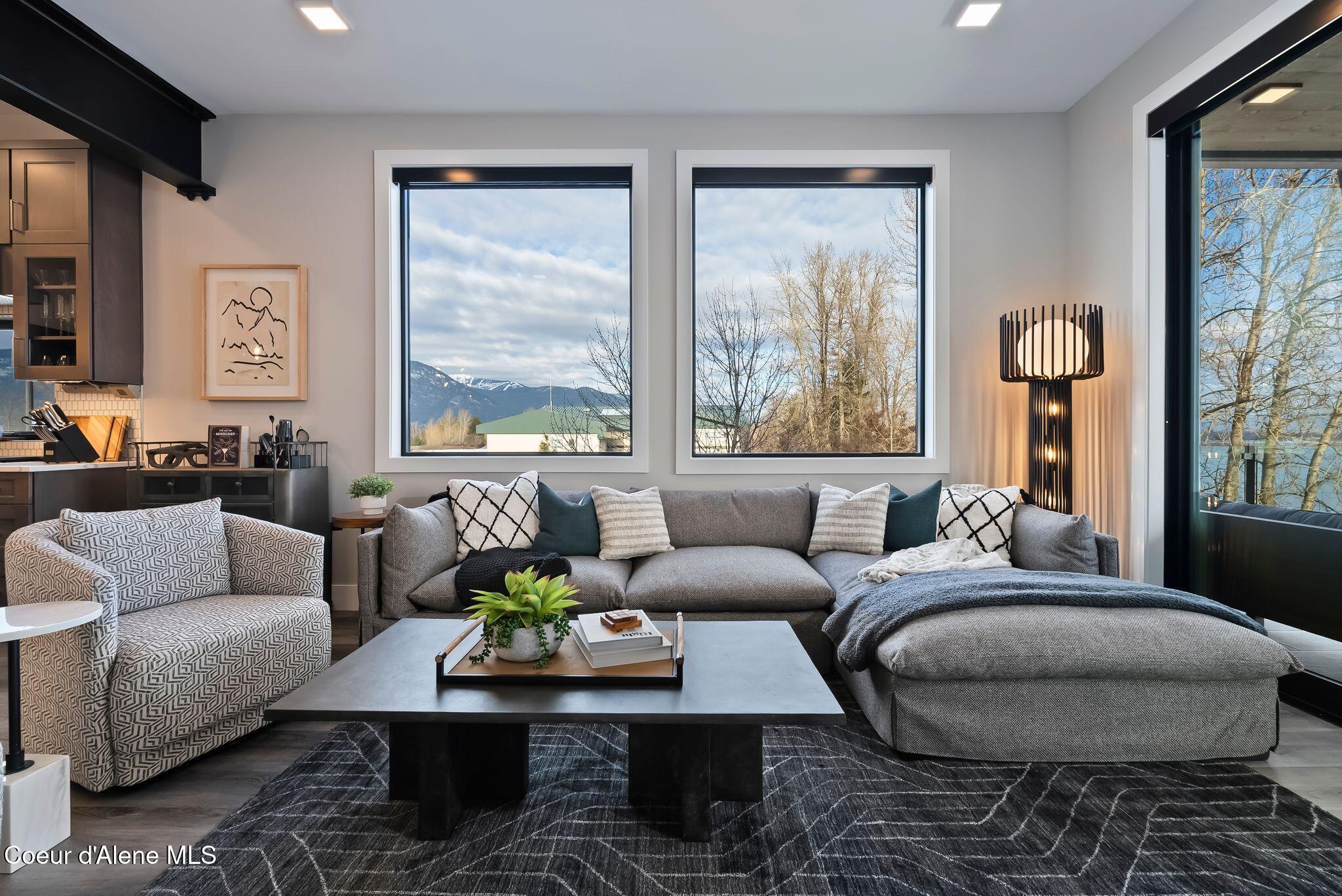 802 Sandpoint Avenue, Unit 8307 Sandpoint, ID 83864 - Photo 22 of 104 A7S07813