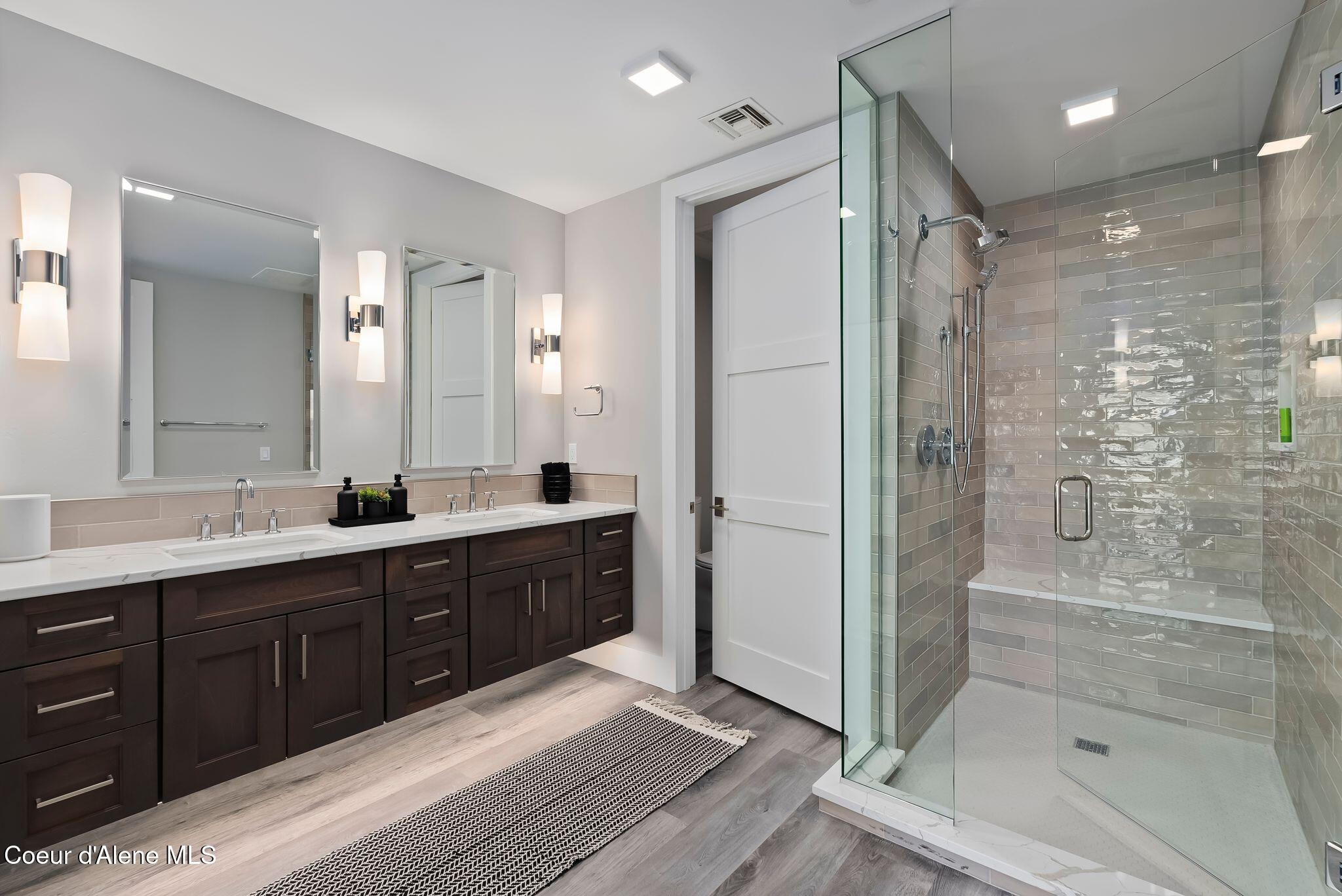 802 Sandpoint Avenue, Unit 8307 Sandpoint, ID 83864 - Photo 30 of 104 A7S07889