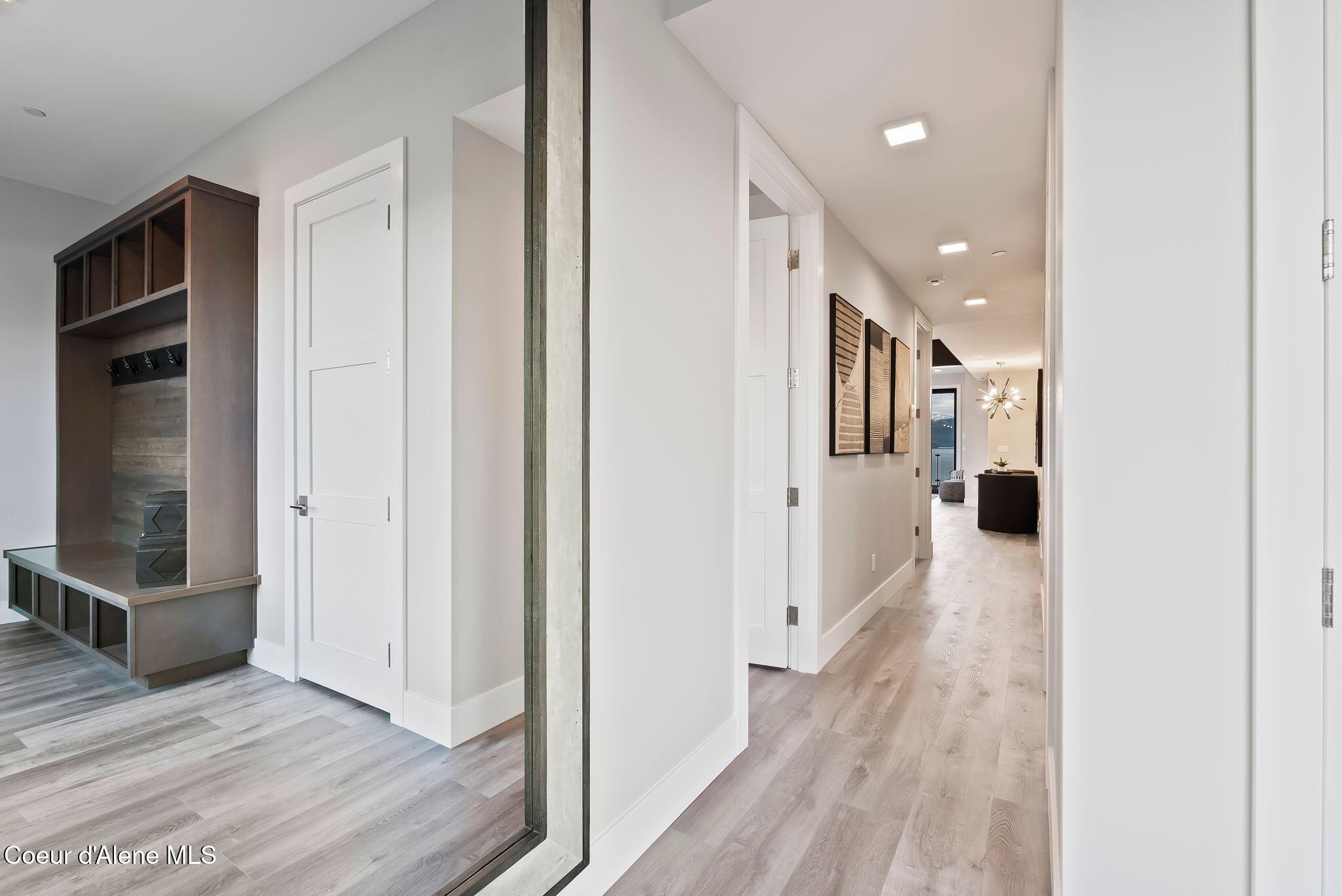 802 Sandpoint Avenue, Unit 8307 Sandpoint, ID 83864 - Photo 7 of 104 A7S07914