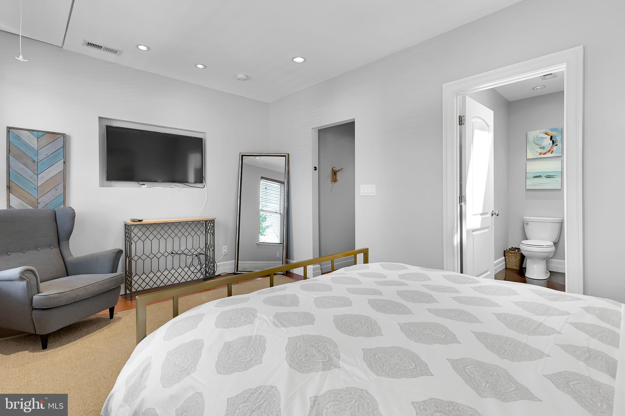 1007 4th Street Northeast Washington, DC 20002 - Photo 10 of 25 Gallery Image 10