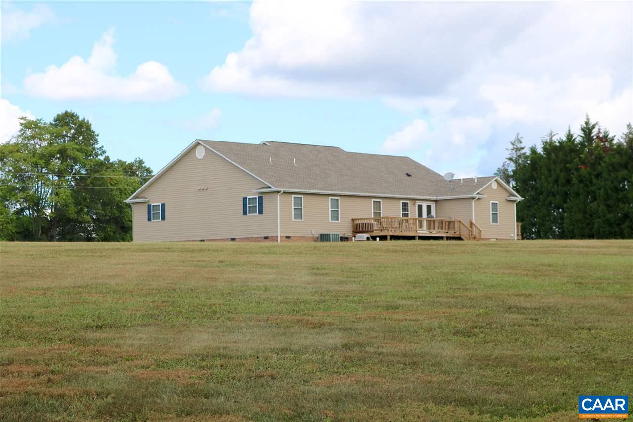 1566 Bybee Road Louisa, VA 23093 - Photo 33 of 34 a front view of a house with a garden