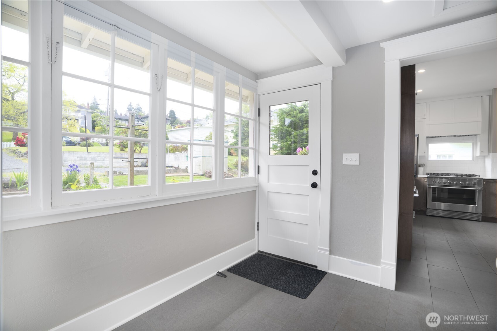 712 33rd Street Everett, WA 98201 - Photo 21 of 29 a view of an empty room with a window