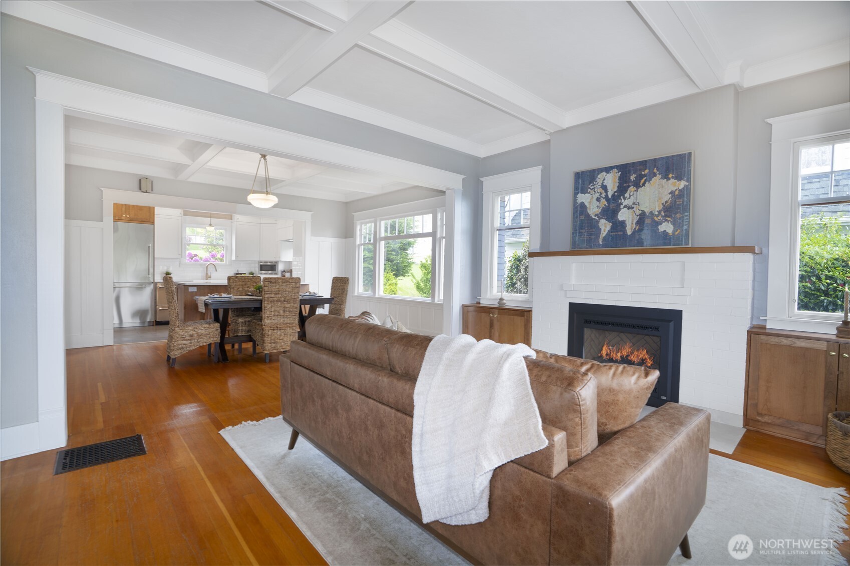712 33rd Street Everett, WA 98201 - Photo 6 of 29 a living room with furniture and a fireplace