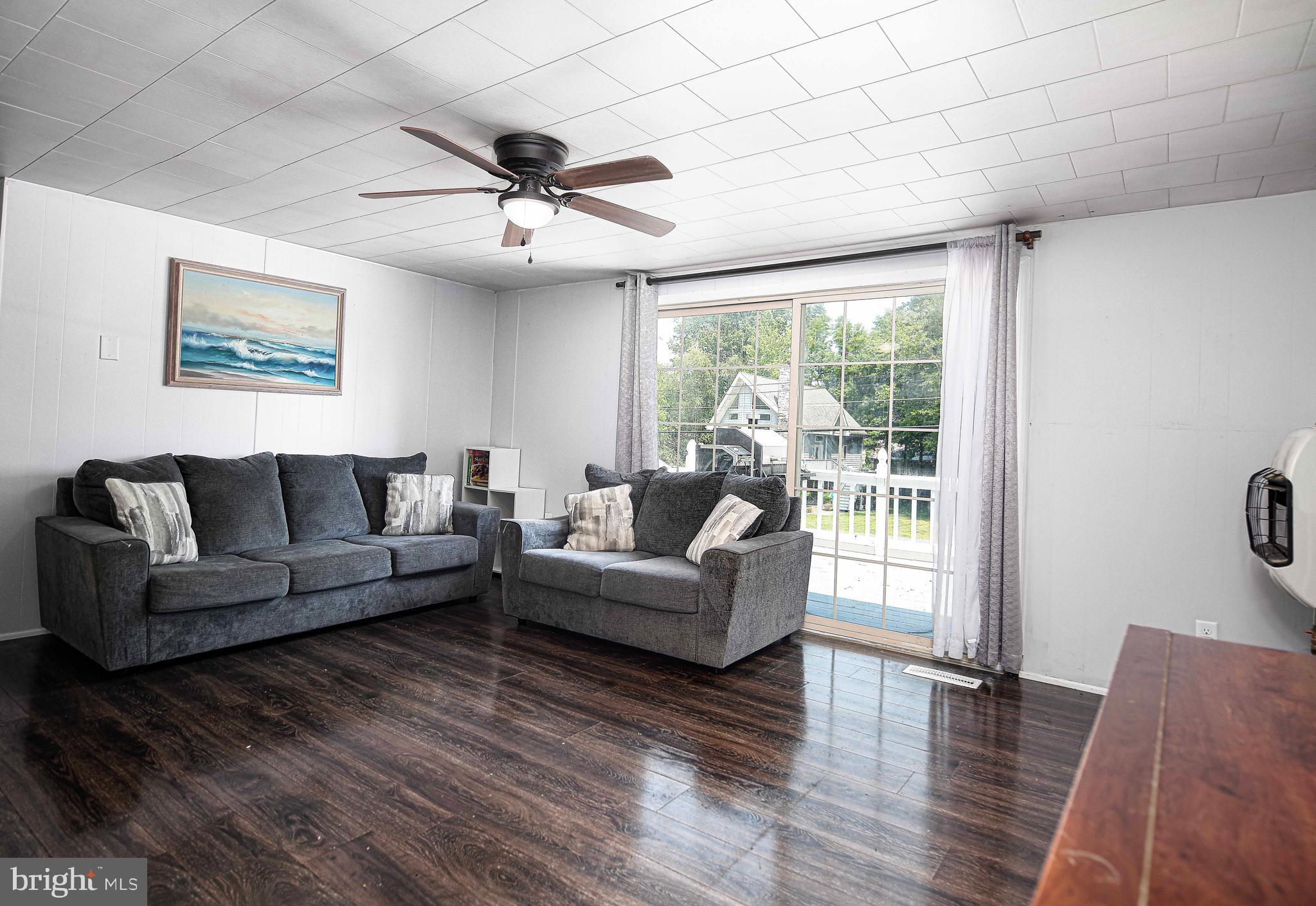 1563 Carpenters Point Road Perryville, MD 21903 - Photo 5 of 39 LIVING ROOM