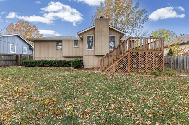 $295,000 | 313 Southeast Bristol Drive, Lee's Summit, MO 64063