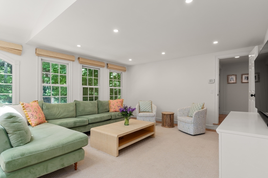 99 Parker Road Wellesley, MA 02482 - Photo 16 of 37