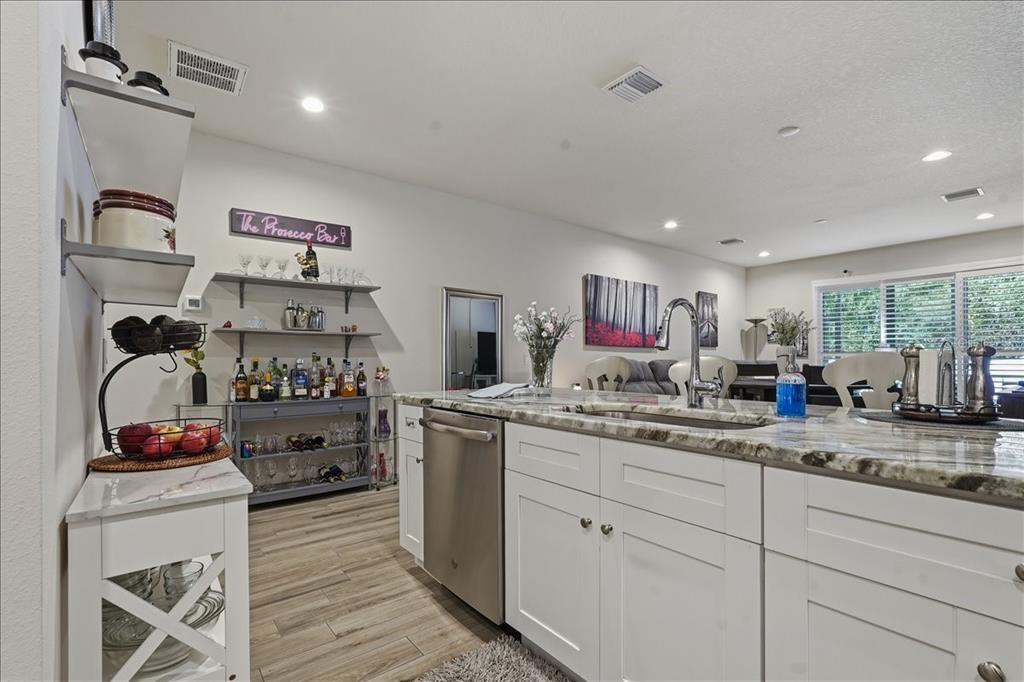 1962 Lake Ridge Boulevard Clearwater, FL 33763 - Photo 13 of 77