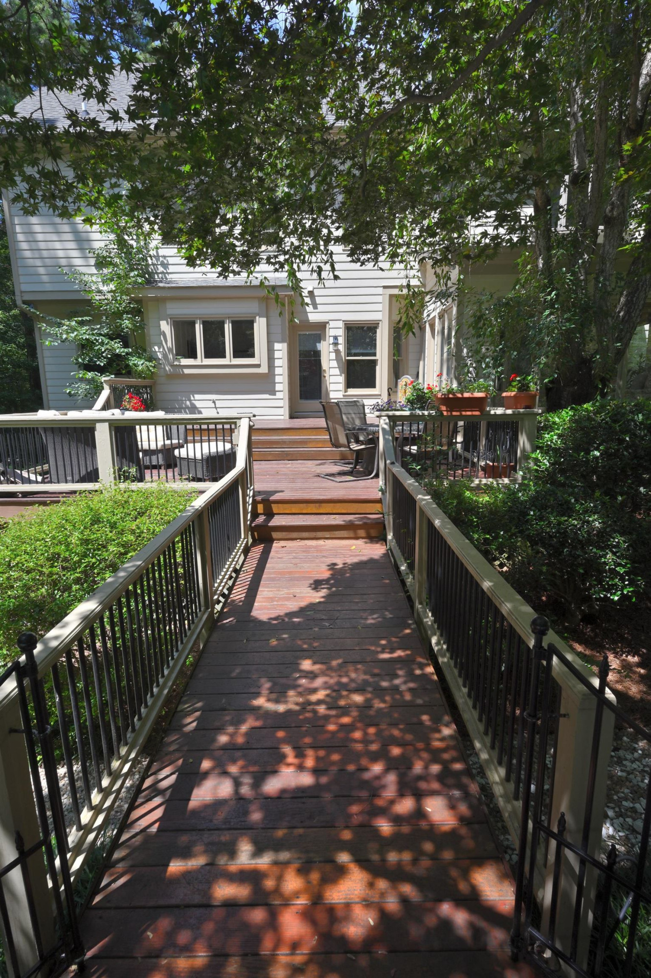 409 Tayloe Court Raleigh, NC 27615 - Photo 10 of 44 Photo 10