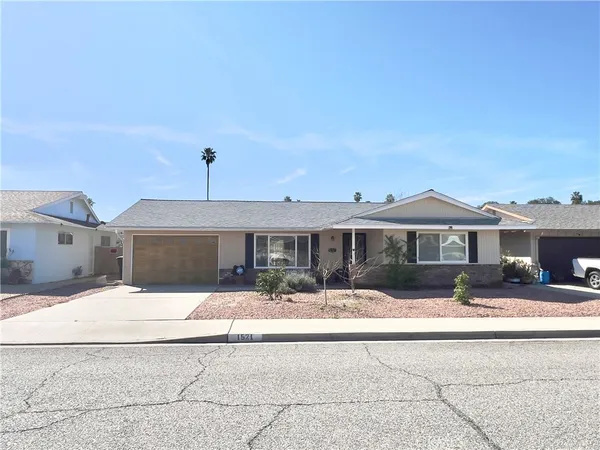 $2,000 | 1521 West Westmont Avenue, Hemet, CA 92543