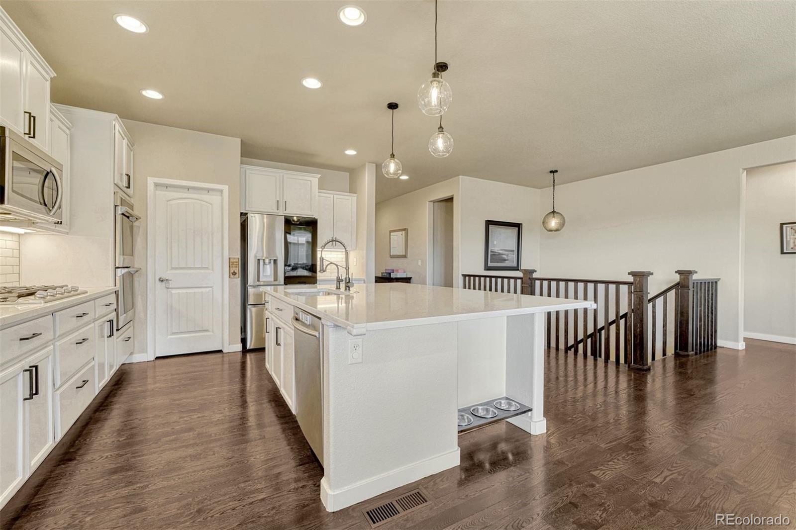 3203 Red Cavern Road Colorado Springs, CO 80908 - Photo 4 of 46