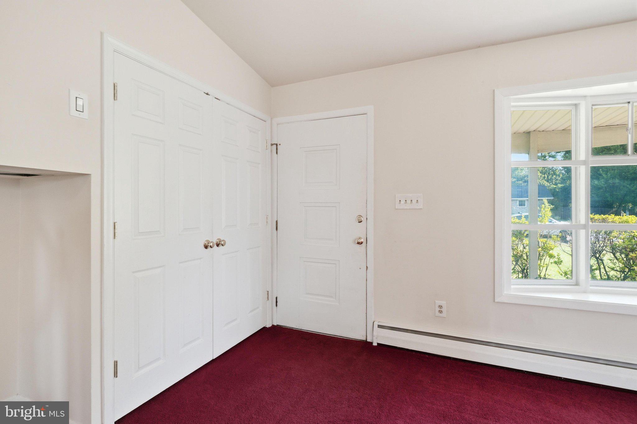9326 Millbrook Road Ellicott City, MD 21042 - Photo 3 of 40 Foyer