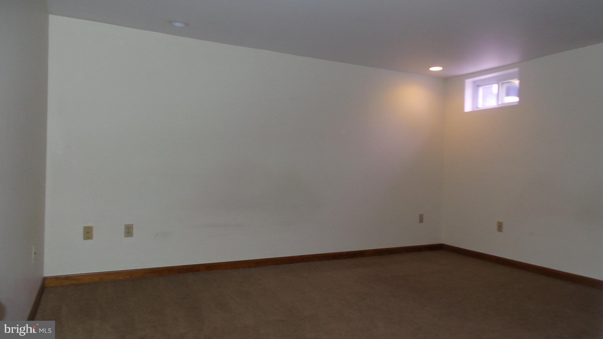 30 Cliffwood Road Baltimore, MD 21206 - Photo 13 of 15 in-law suite Bedroom