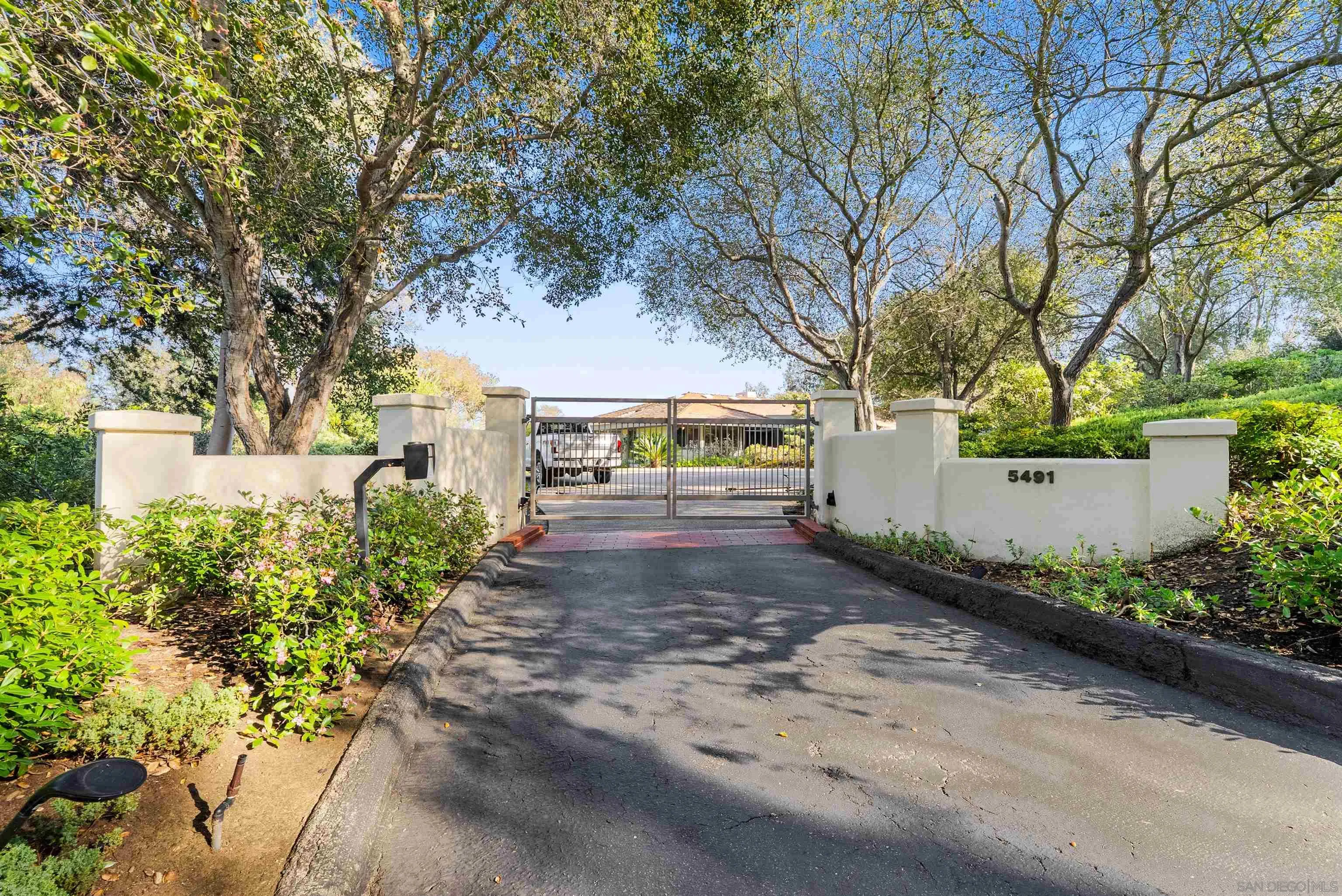 5491 Calzada Del Bosque Rancho Santa Fe, CA 92067 - Photo 55 of 69 Gated yard on private drive with only 4 other homes