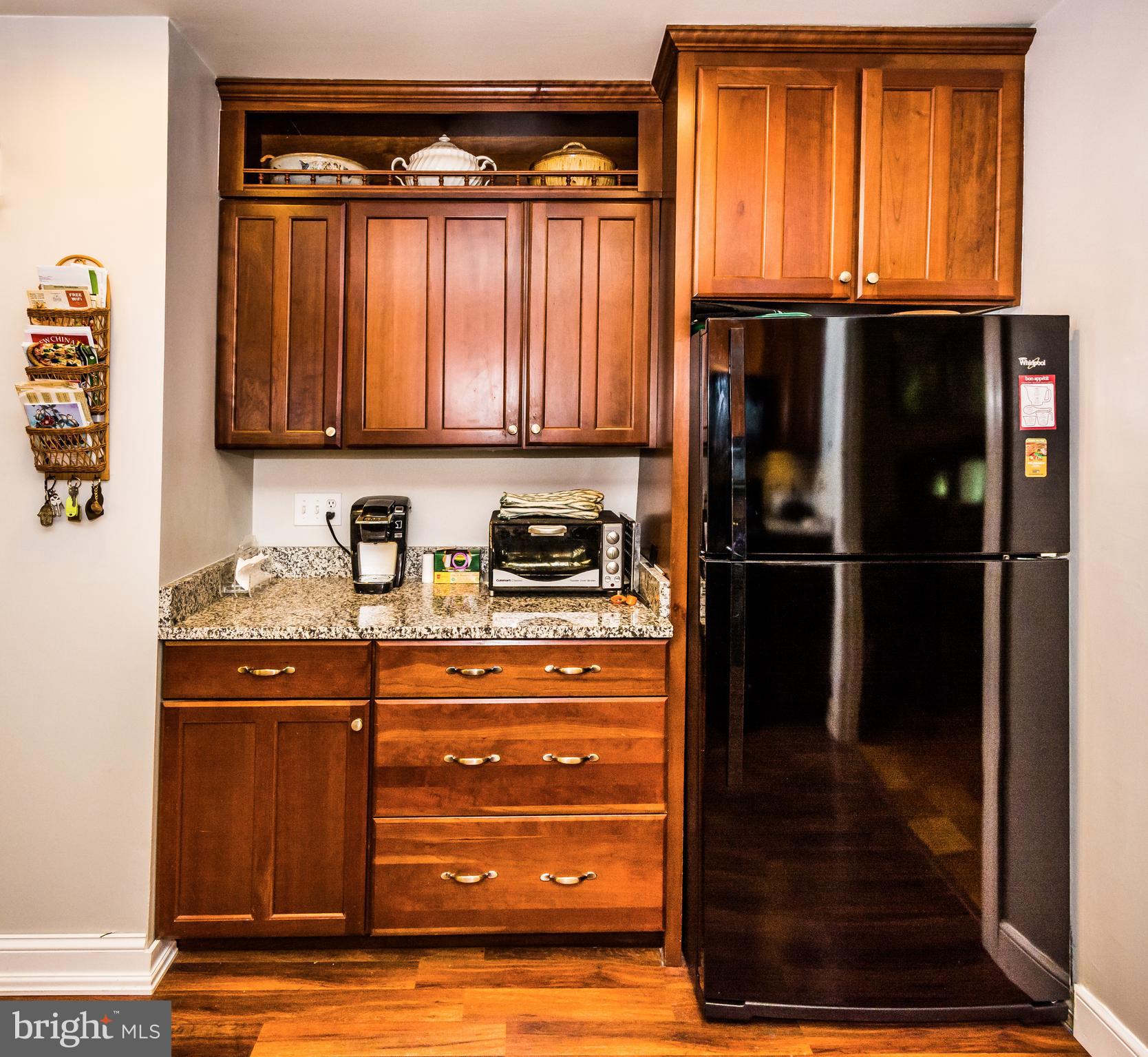 22 Cross Keys Road, Unit 22C Baltimore, MD 21210 - Photo 5 of 38 Tasteful Kitchen storage.
