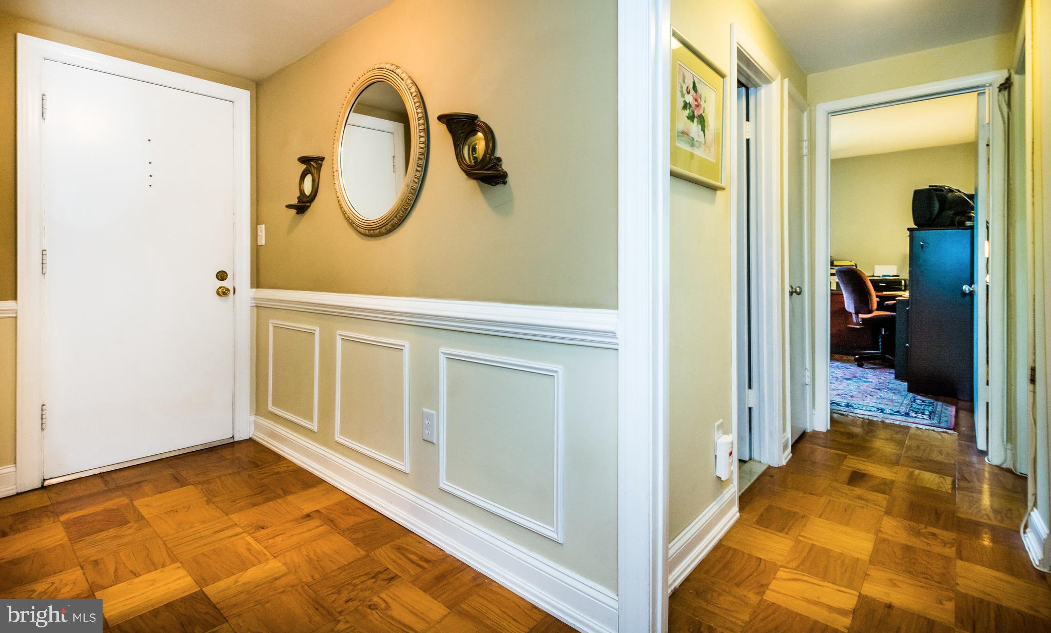 22 Cross Keys Road, Unit 22C Baltimore, MD 21210 - Photo 6 of 38 Welcome! Entry hall.