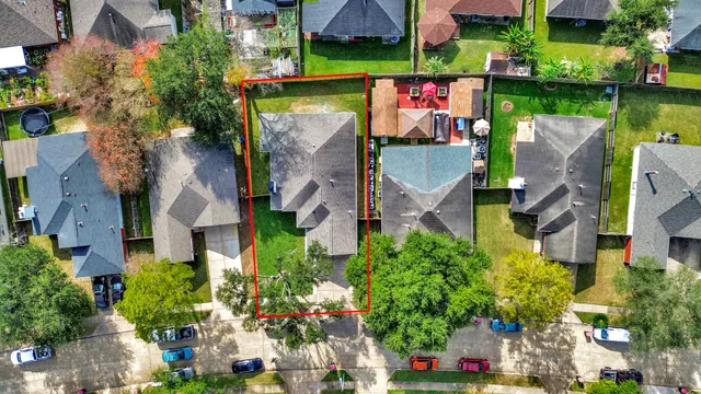 $2,300 | 15411 Town Green Drive, Houston, TX 77083