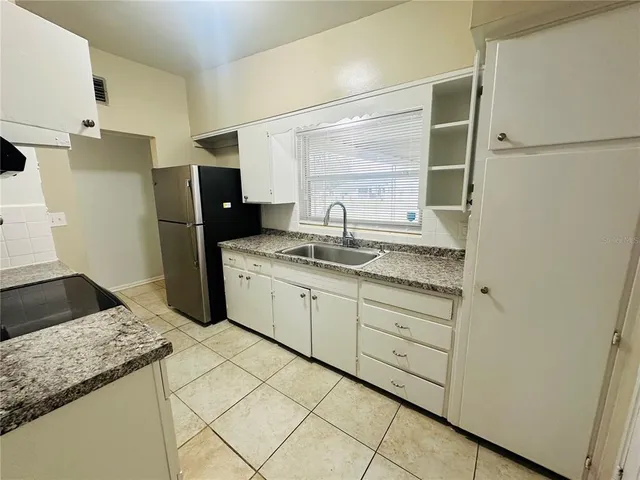 $2,300 | 6033 Balboa Drive, Orlando, FL 32808