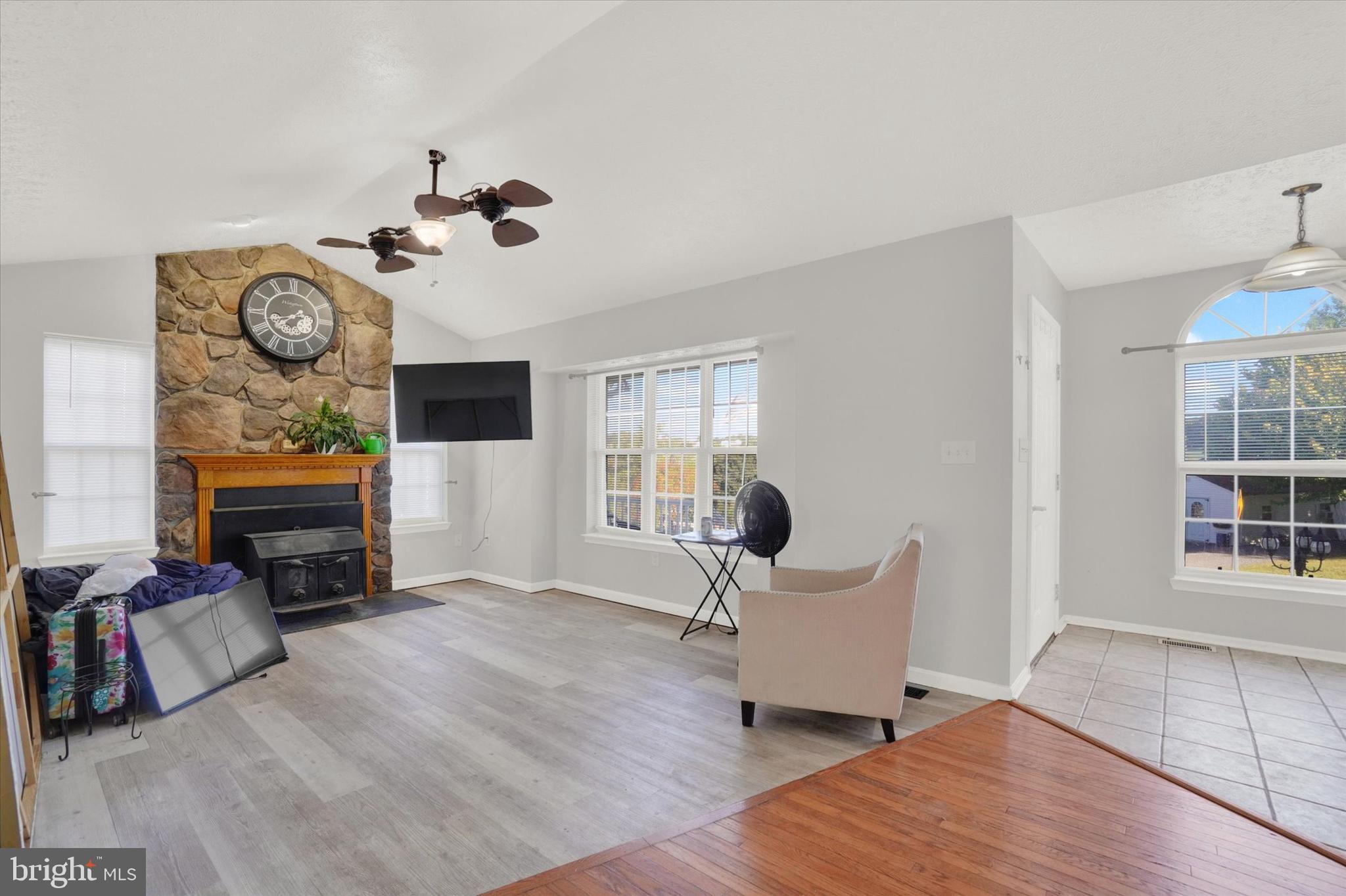 151 Cold Stream Trail Felton, PA 17322 - Photo 2 of 31 Living Room