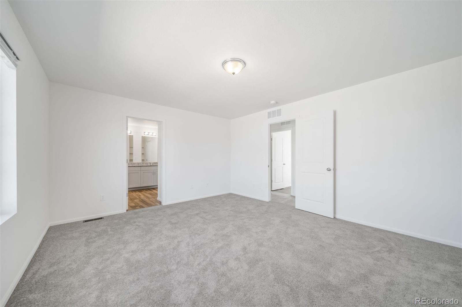 3915 North Rome Street Aurora, CO 80019 - Photo 18 of 34