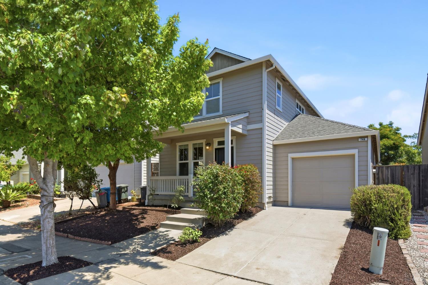 746 Fresno Avenue Santa Rosa, CA 95407 - Photo 1 of 38