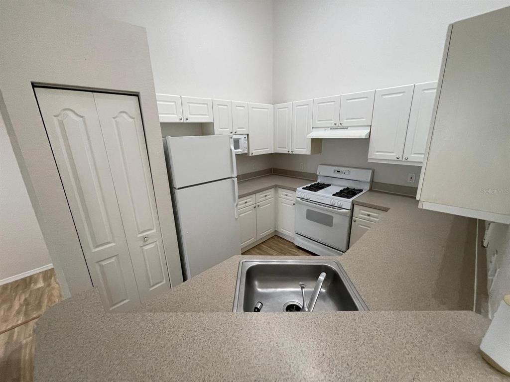3313 South Kirkman Road, Unit 220 Orlando, FL 32811 - Photo 11 of 50
