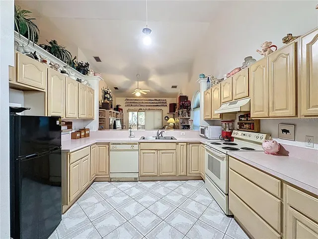 a view of a storage & utility room