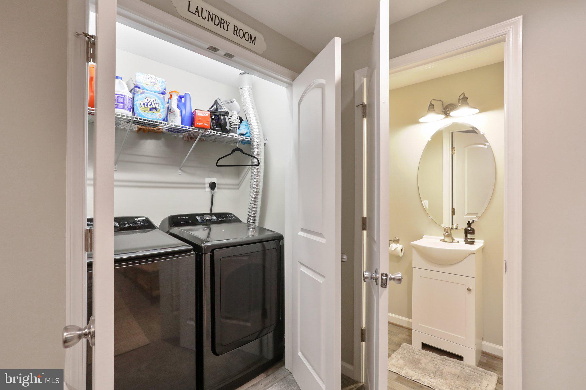261 Sunset Village Road Front Royal, VA 22630 - Photo 41 of 80 Laundry room