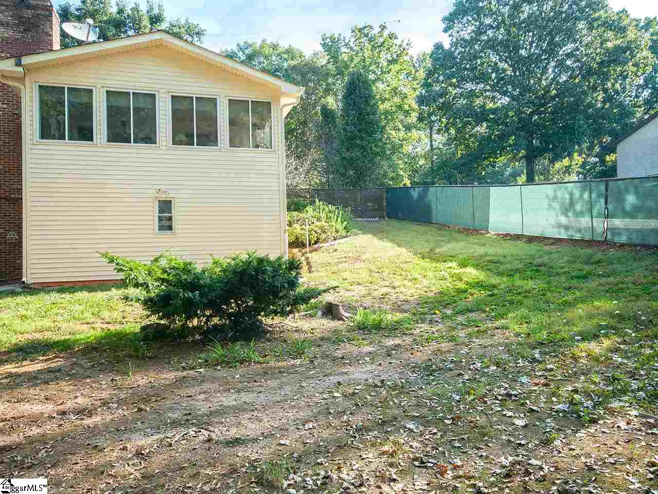 406 Adams Mill Road Mauldin, SC 29662 - Photo 4 of 34 Gallery Image 4